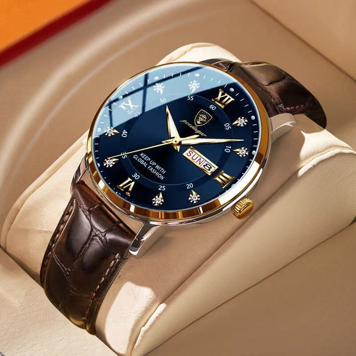 Close-up van het waterdichte RVS herenhorloge, met scherp zichtbare luminous wijzers en indexen voor donkere omstandigheden.