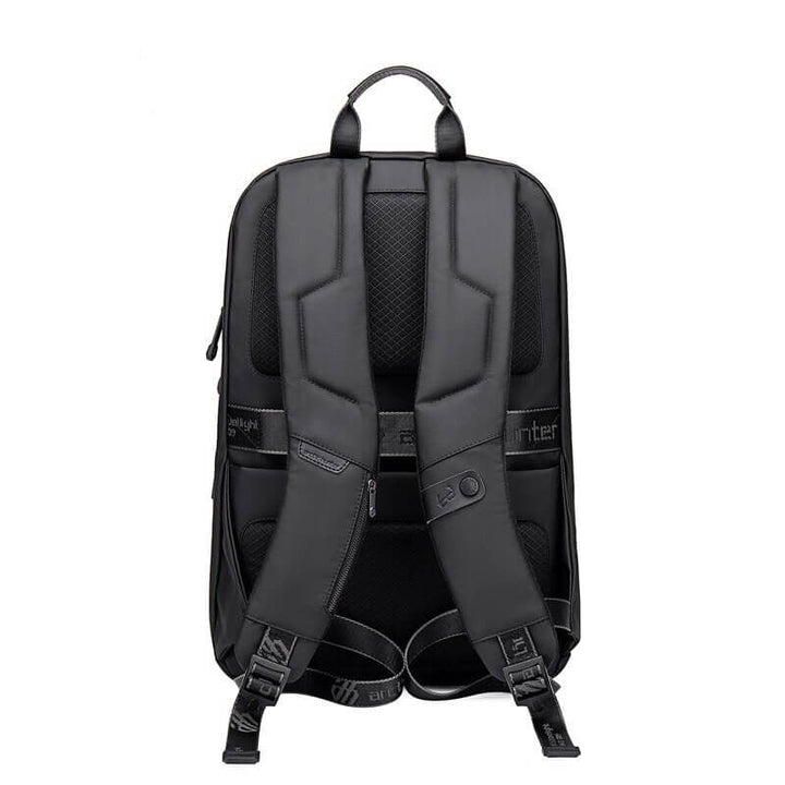 Heren multifunctionele rugzak met anti-diefstal en waterdichte eigenschappen. Ideaal voor laptop en reizen.