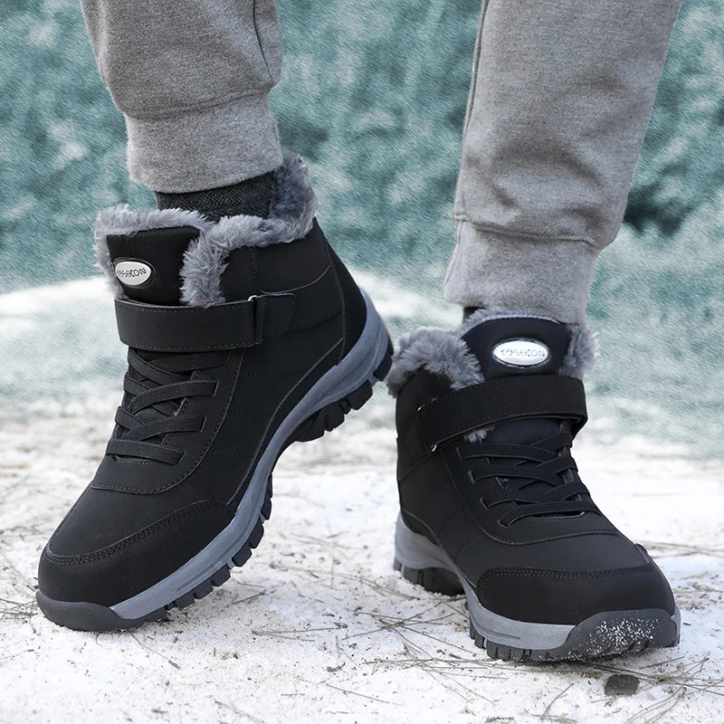 Antislip heren winterlaarzen, zwart, waterdicht en warm; essentieel voor wandelen in de sneeuw.
