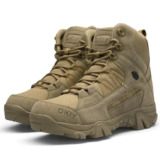 Comfortabele heren trail schoenen, waterdicht, in close-up, voor outdoor wandelingen en ruig terrein.