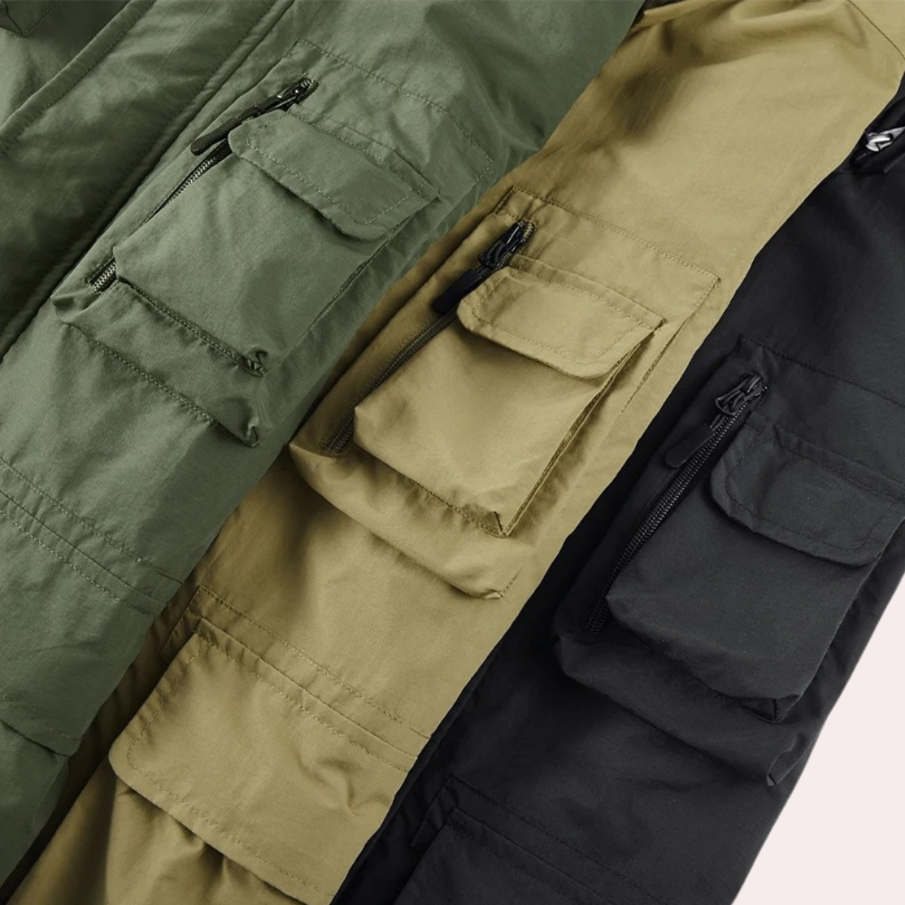 Comfortabele waterdichte winterjas voor mannen, biedt optimale warmte en bescherming tegen wind en regen.