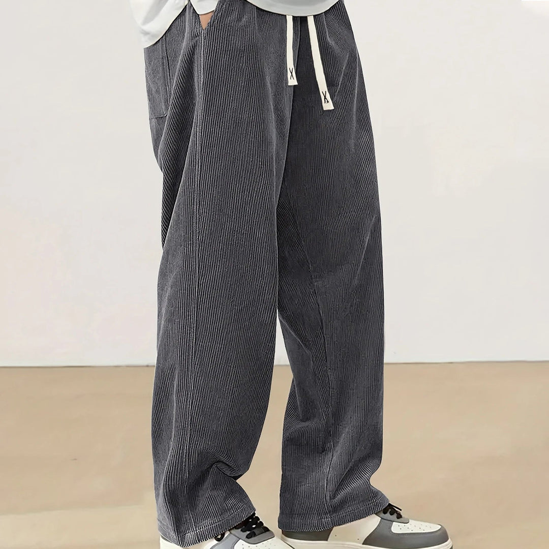Veelzijdige heren wijde jogger broek, comfortabel voor thuis of casual uitstapjes, met relaxte pasvorm.