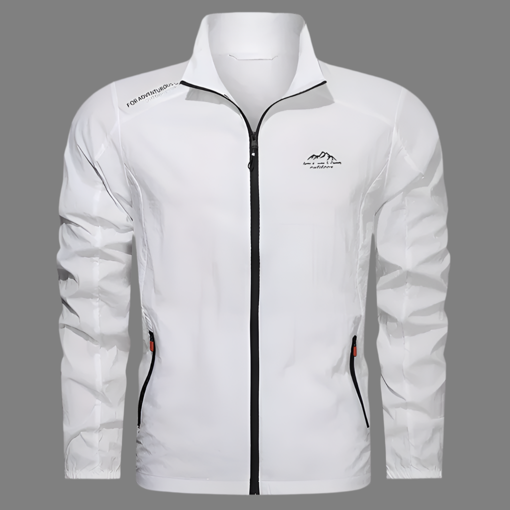Heren VIŅ outdoorjas gedragen door een model, toont de pasvorm en functionaliteit voor actieve mannen.
