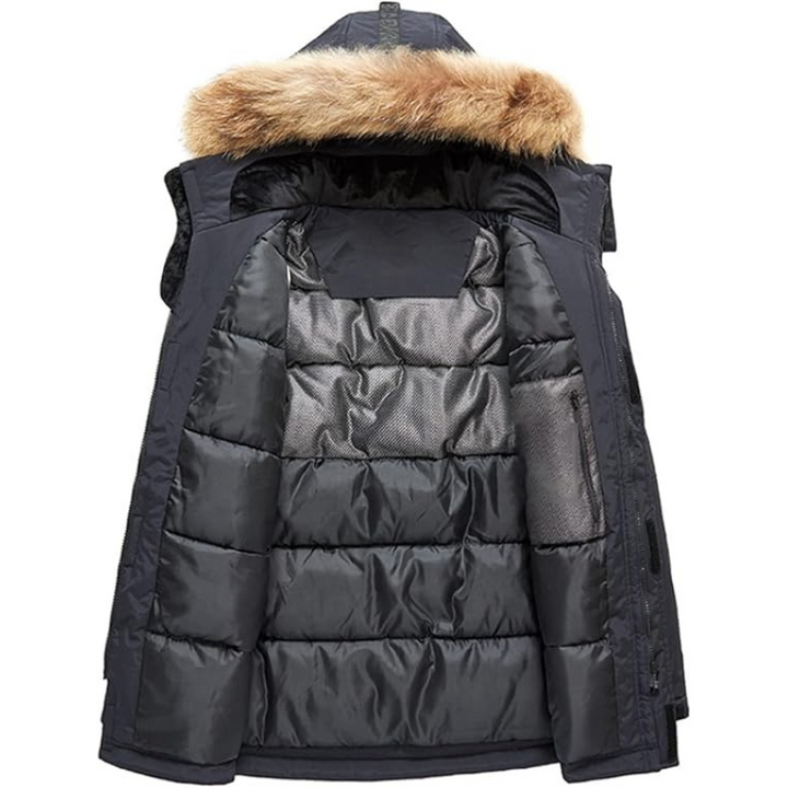 Functionele heren parka met capuchon, lange snit en robuuste constructie voor winterse omstandigheden.