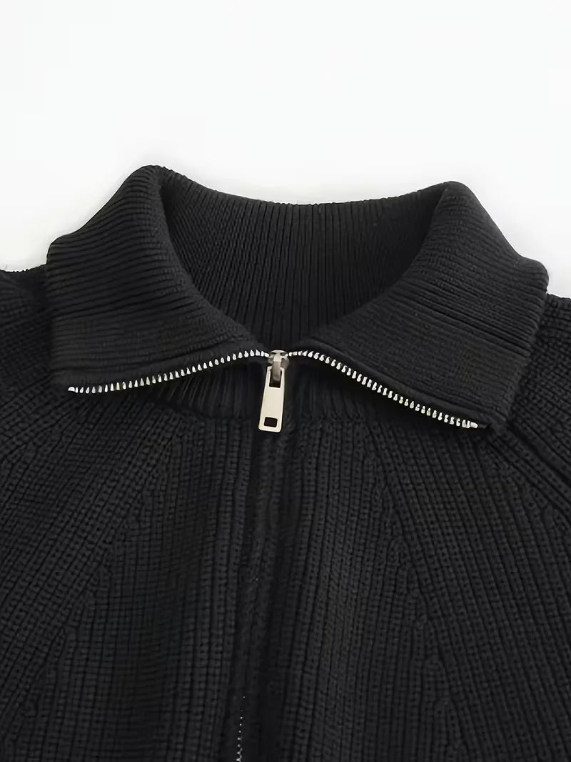 Elegante heren zip-up met ribbels en opstaande kraag, biedt comfort en een stijlvolle uitstraling.