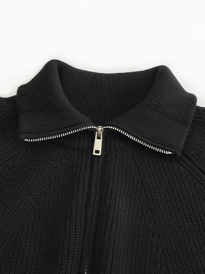 Elegante heren zip-up met ribbels en opstaande kraag, biedt comfort en een stijlvolle uitstraling.
