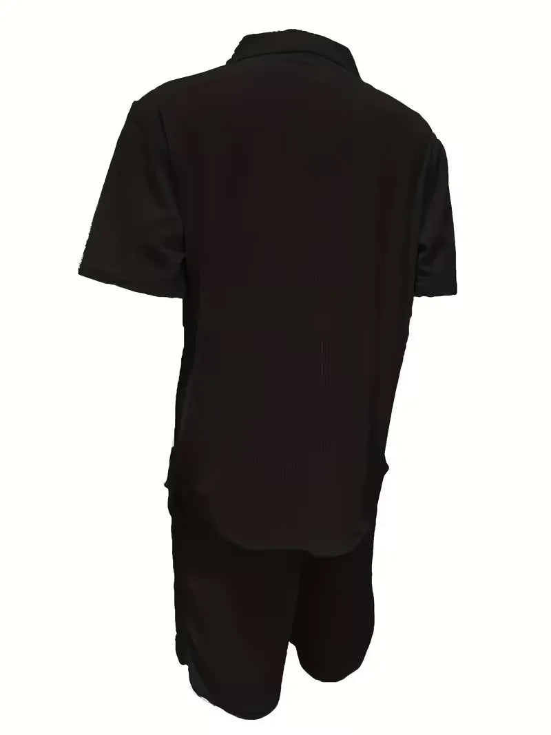 Heren casual zomer set: V-hals T-shirt met korte mouwen en lichte broek. Geschikt voor dagelijks gebruik.