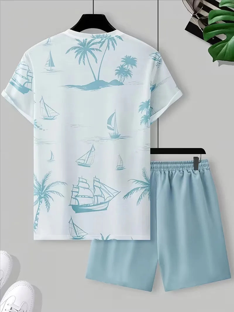 Comfortabele heren zomeroutfit: shirt met tropische print en bijpassende shorts. Jouw vakantie kleding set.