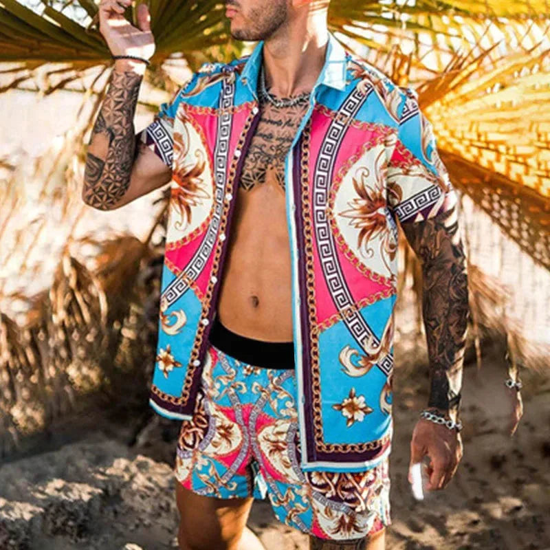 Comfortabele heren strandset met levendige print. Perfecte tweedelige vakantie outfit voor warme dagen.