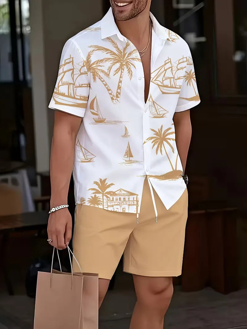 Comfortabele heren zomerkleding met tropische print. Set van shorts & korte mouwen shirt voor strand en vakantie.