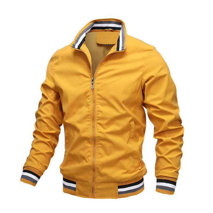 Herenjack in blauw met rits, casual en lichtgewicht, comfortabel voor de lente- en zomerdagen.