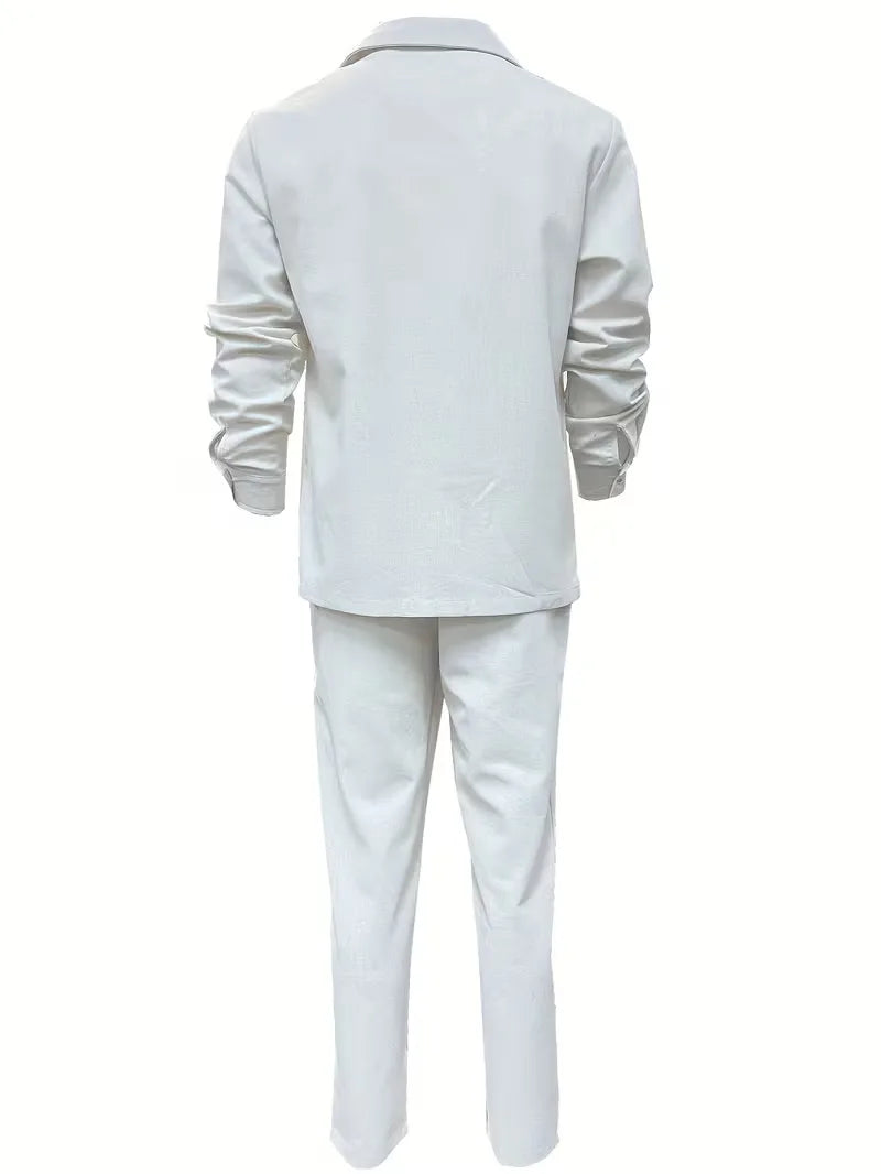 Ontspannen heren zomerkledingset met lange mouwen. Ideaal voor casual gelegenheden en vakantie comfort.