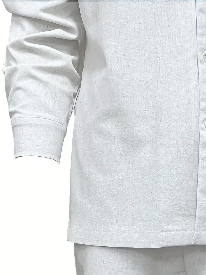Netjes gevouwen heren zomerkledingset met lange mouwen, casual en comfortabel. Klaar voor de vakantie.