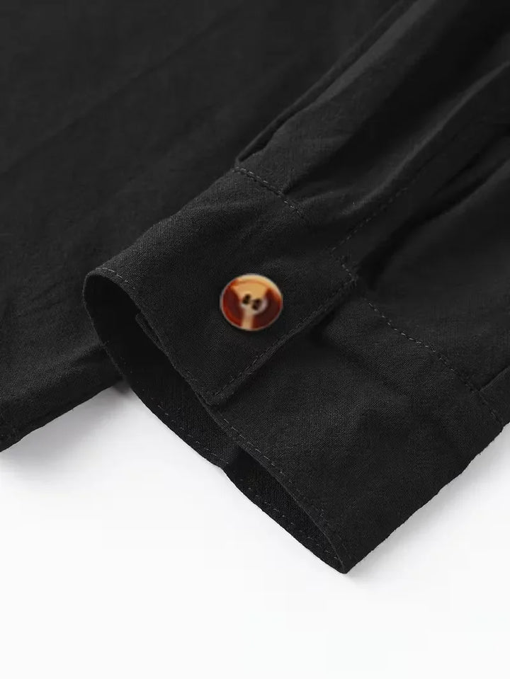 Comfortabel heren zomerpak, tweedelig, met mandarijnkraag. Essentieel voor stijlvolle vakanties.