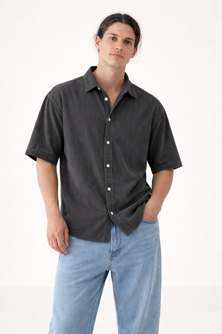 Casual heren overhemd korte mouw, veelzijdig voor zomerse outfits, van strand tot terras.