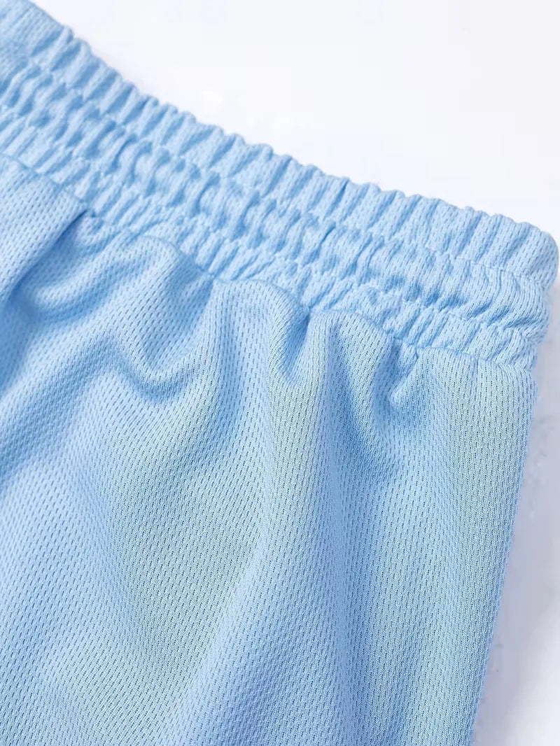 Luchtige heren poloshortset, geschikt als strandkleding of vrijetijdskleding.