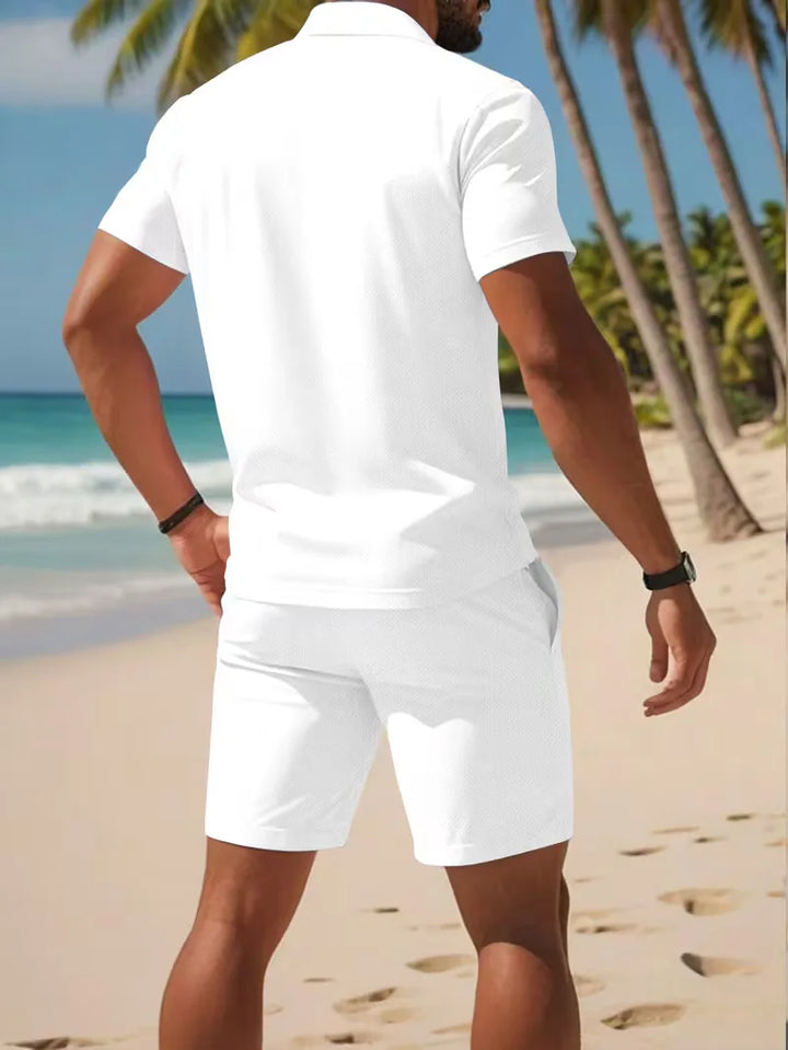 Zomerse heren poloshortset, comfortabel en veelzijdig. Ideaal voor ontspanning.
