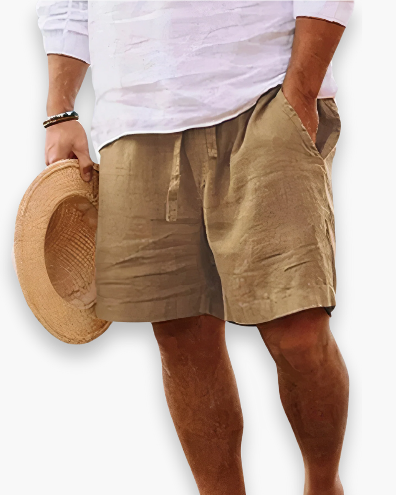 Complete outfit: comfortabele heren zomershort gecombineerd met een casual T-shirt voor warme dagen.