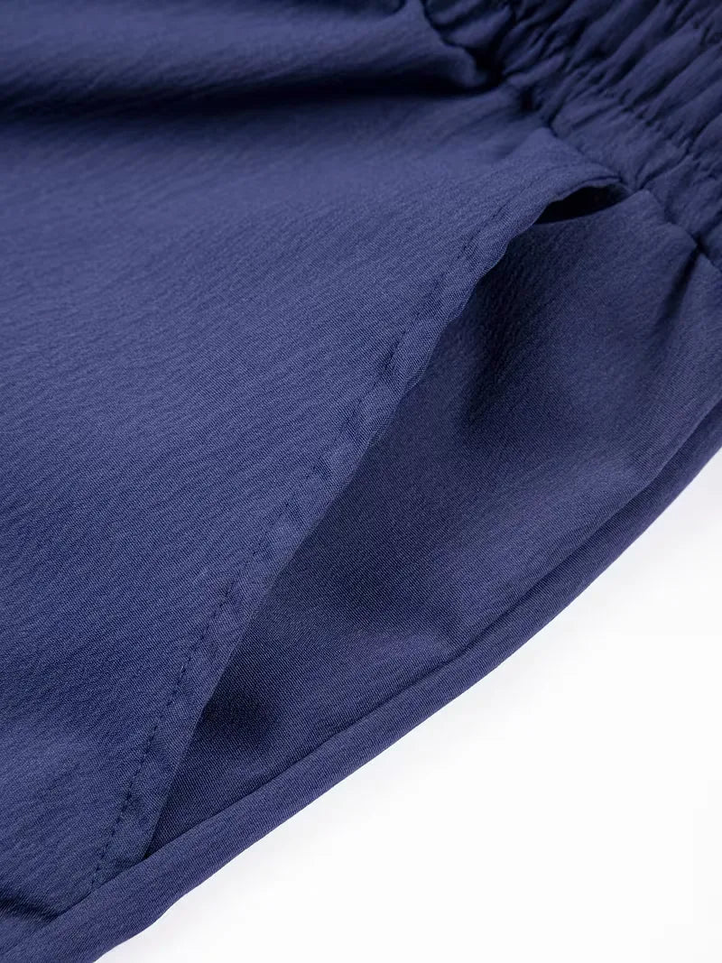 Relaxte heren zomershorts, marineblauw, met elastische taille en trekkoord.