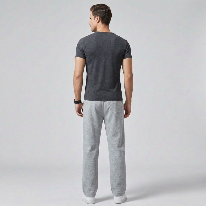 Moderne heren joggingbroek Balti met wijde pijpen, verstelbaar, stijlvol en comfortabel.