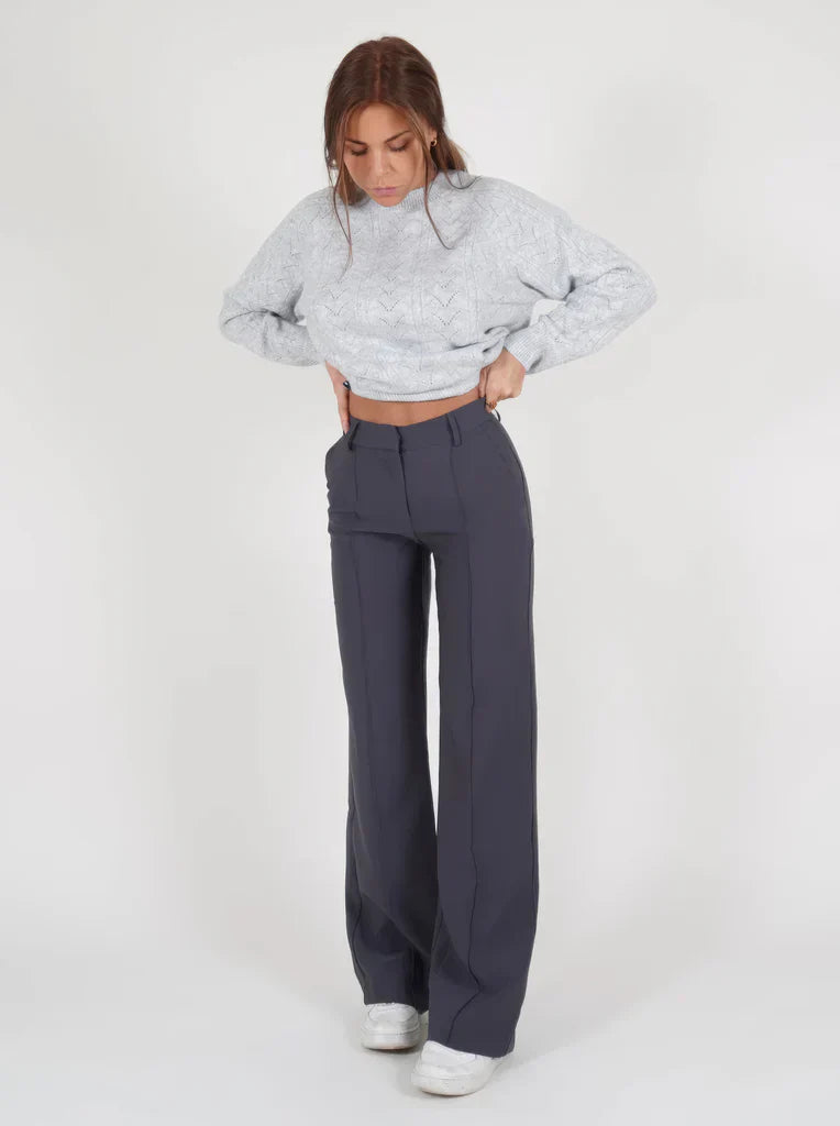 Hoymans dames slim fit pantalon met wijde pijpen, elegant voor zakelijke en casual gelegenheden.