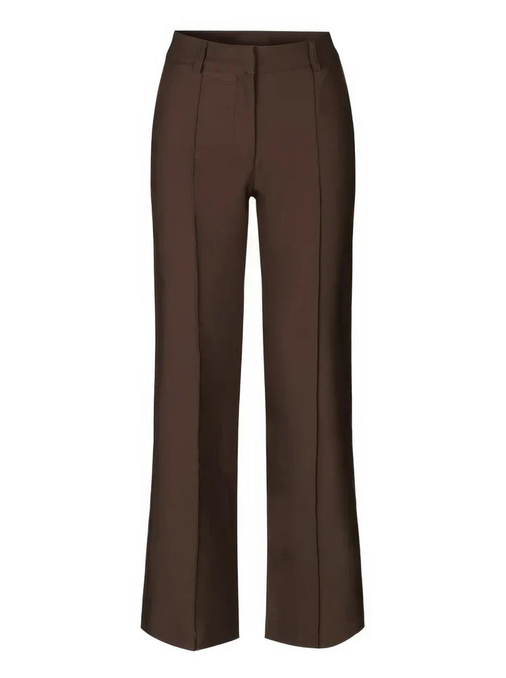 Modieuze Hoymans damesbroek, slim fit met wijde pijpen, perfect voor een chique maar comfortabele stijl.