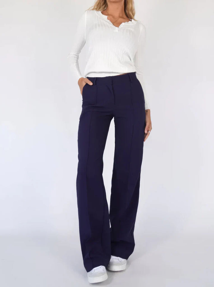 Stijlvolle Hoymans polyesterbroek voor dames, slim fit met modieuze wijde pijpen, veelzijdig design.