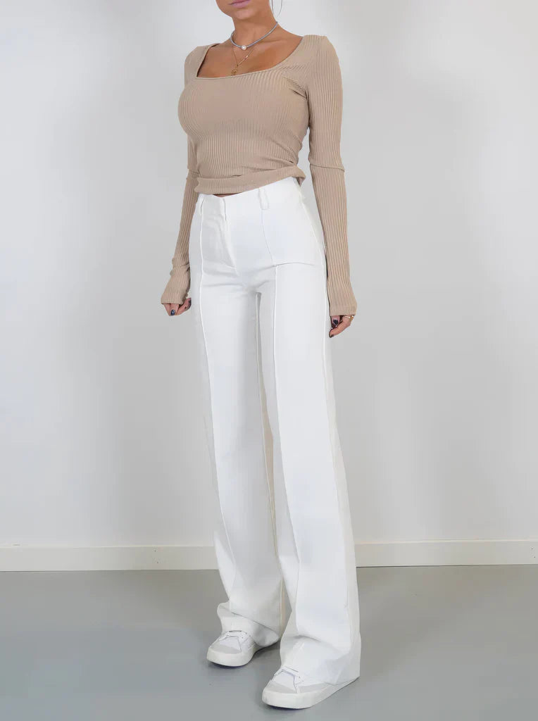 Detail van de stof van de Hoymans dames slim fit pantalon, hoogwaardig polyester en comfortabel.