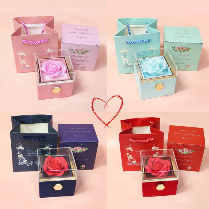 Eeuwige Roos Box met echte geconserveerde roos en gepersonaliseerde ketting, verfijnde details; symboliseert eeuwige liefde.