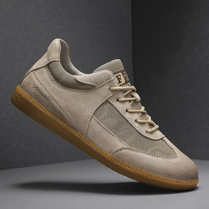 "Italiaanse leren sneakers, luxe en comfortabel, tijdloos design, dames schoenen, hoogwaardige kwaliteit en elegantie"
