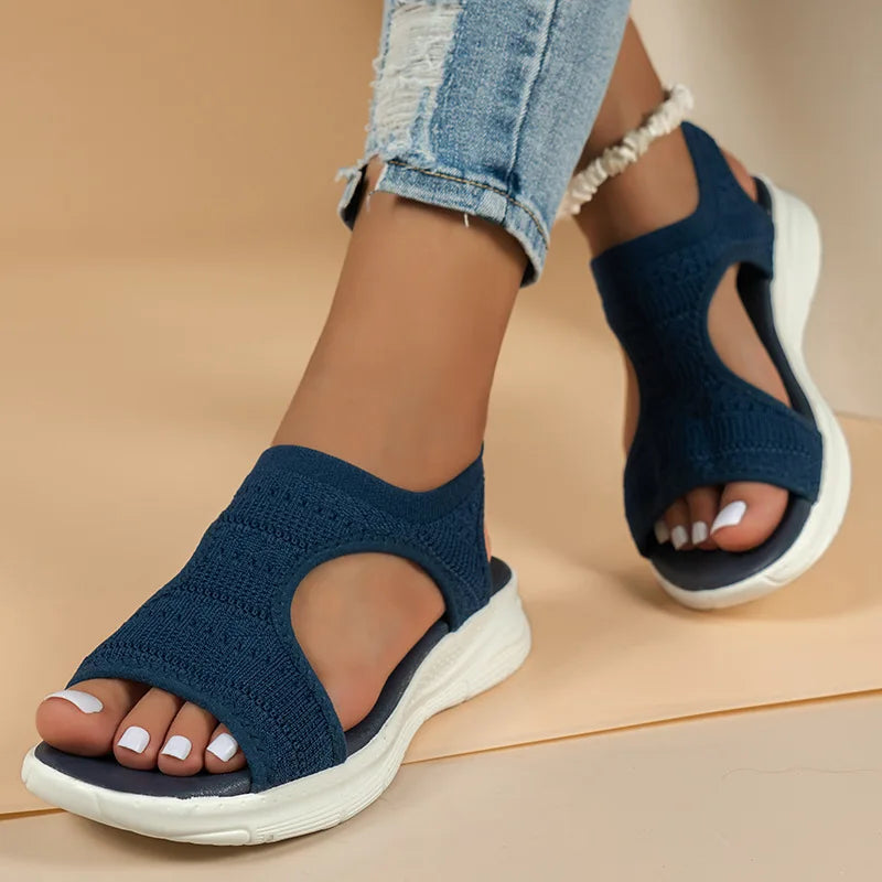 Comfortabele Joline orthopedische sandalen voor dames, lichtgewicht en perfect voor zomerse wandelingen.