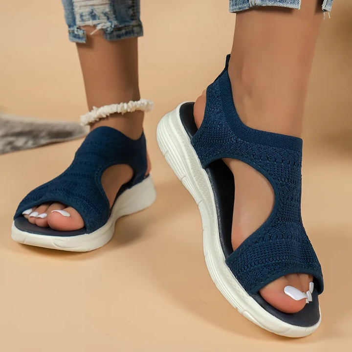 Lichtgewicht en comfortabele Joline dames sandalen met orthopedische voetondersteuning voor de zomer.