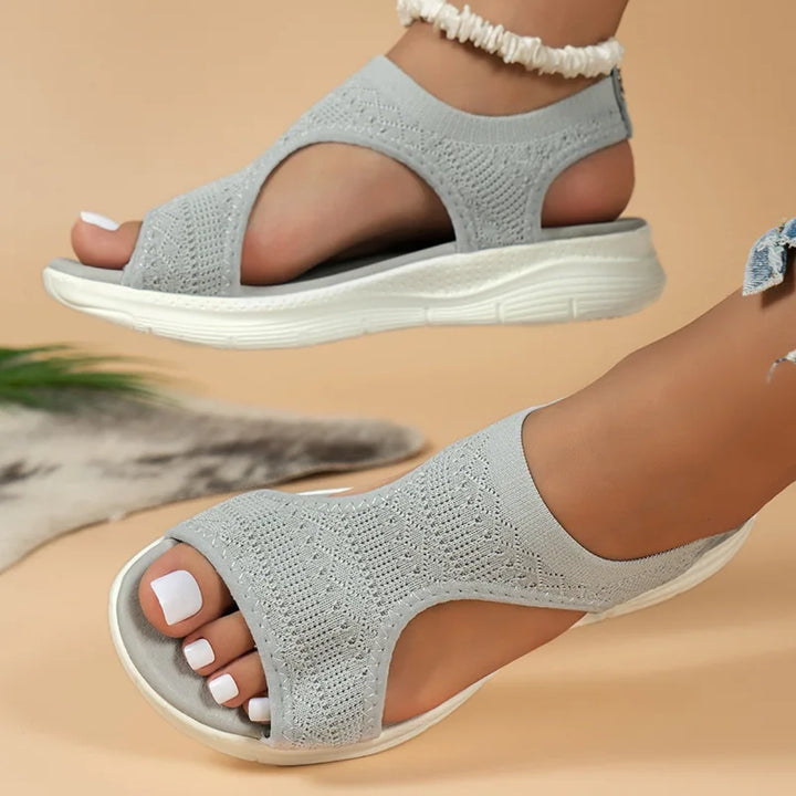 Joline orthopedische dames sandalen: lichtgewicht design, comfortabele zool en uitstekende voetondersteuning.