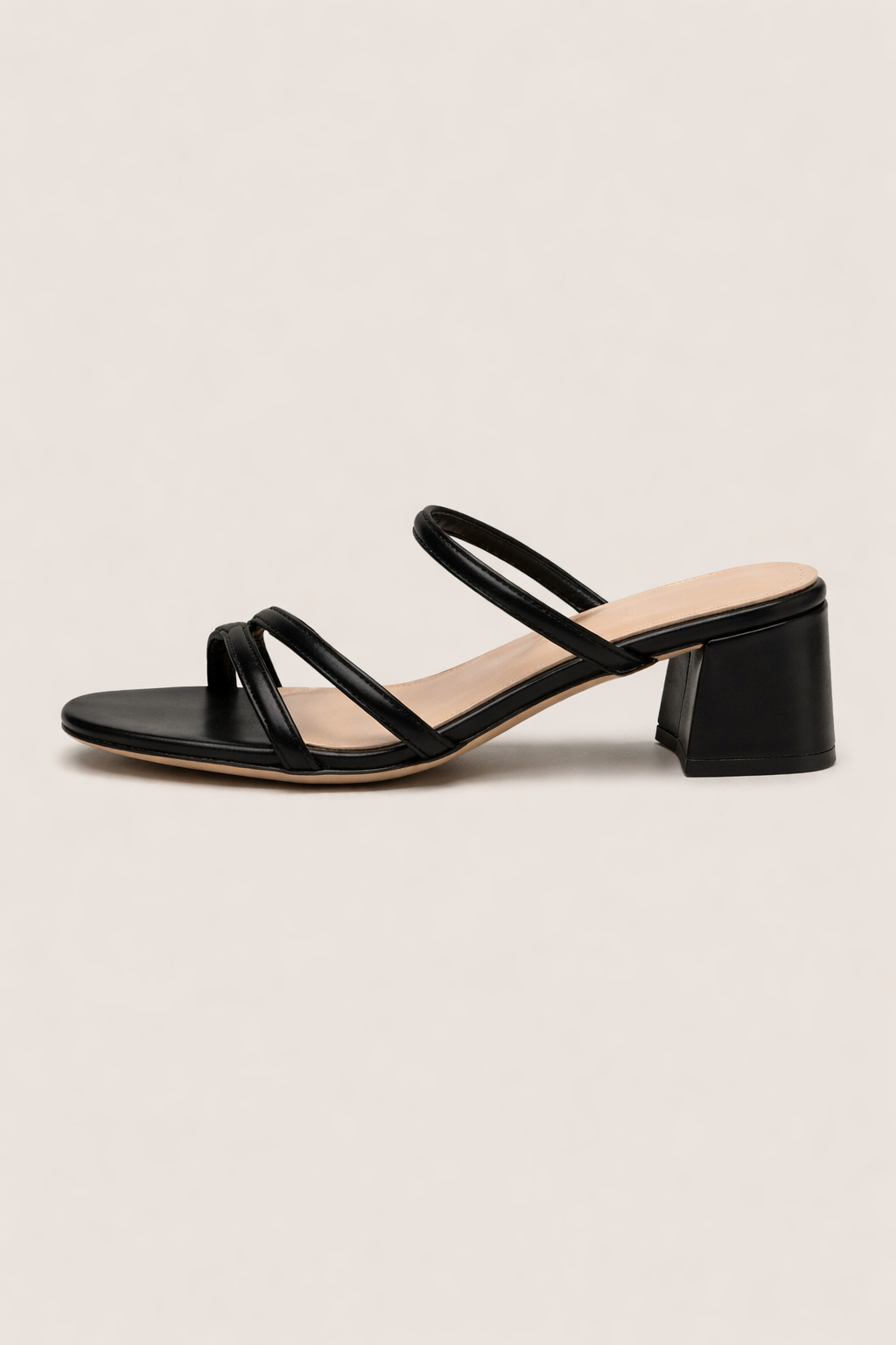 Khaki dames sandalen met brede hak en elegante gekruiste bandjes; perfect voor zomerse casual comfort.