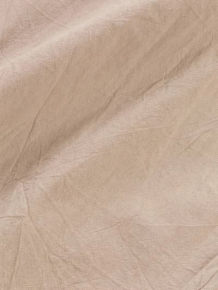 Stijlvol khaki herenoverhemd met korte mouwen, ideaal voor een relaxte zomerse look en vakantie.