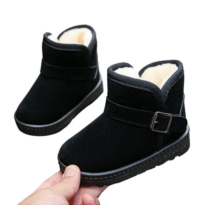 Boston Mini warme schoenen voor kinderen, klaar voor winterplezier buiten.