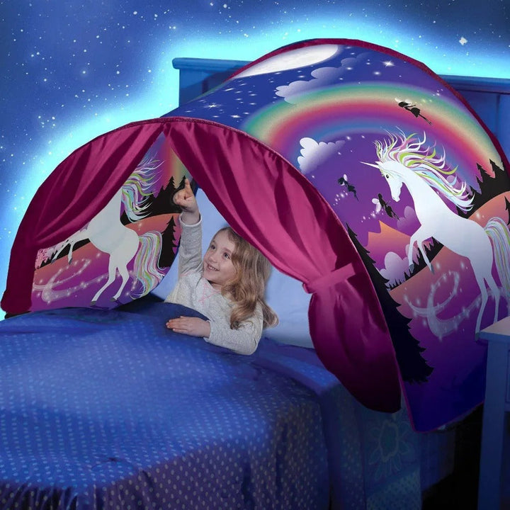 Winterwonderland kinderbedtent: Gezellige slaapplek voor kinderen, transformeert bed in droomdome.