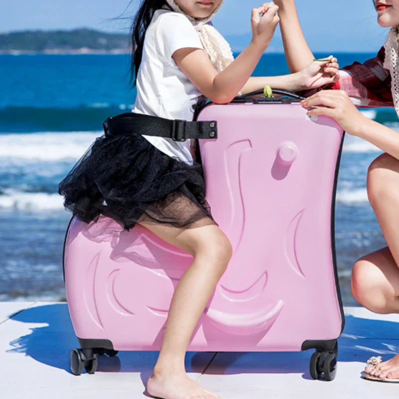 Leuke kinderreiskoffer trolley met pony design, perfect als rijkoffer en kinderbagage.