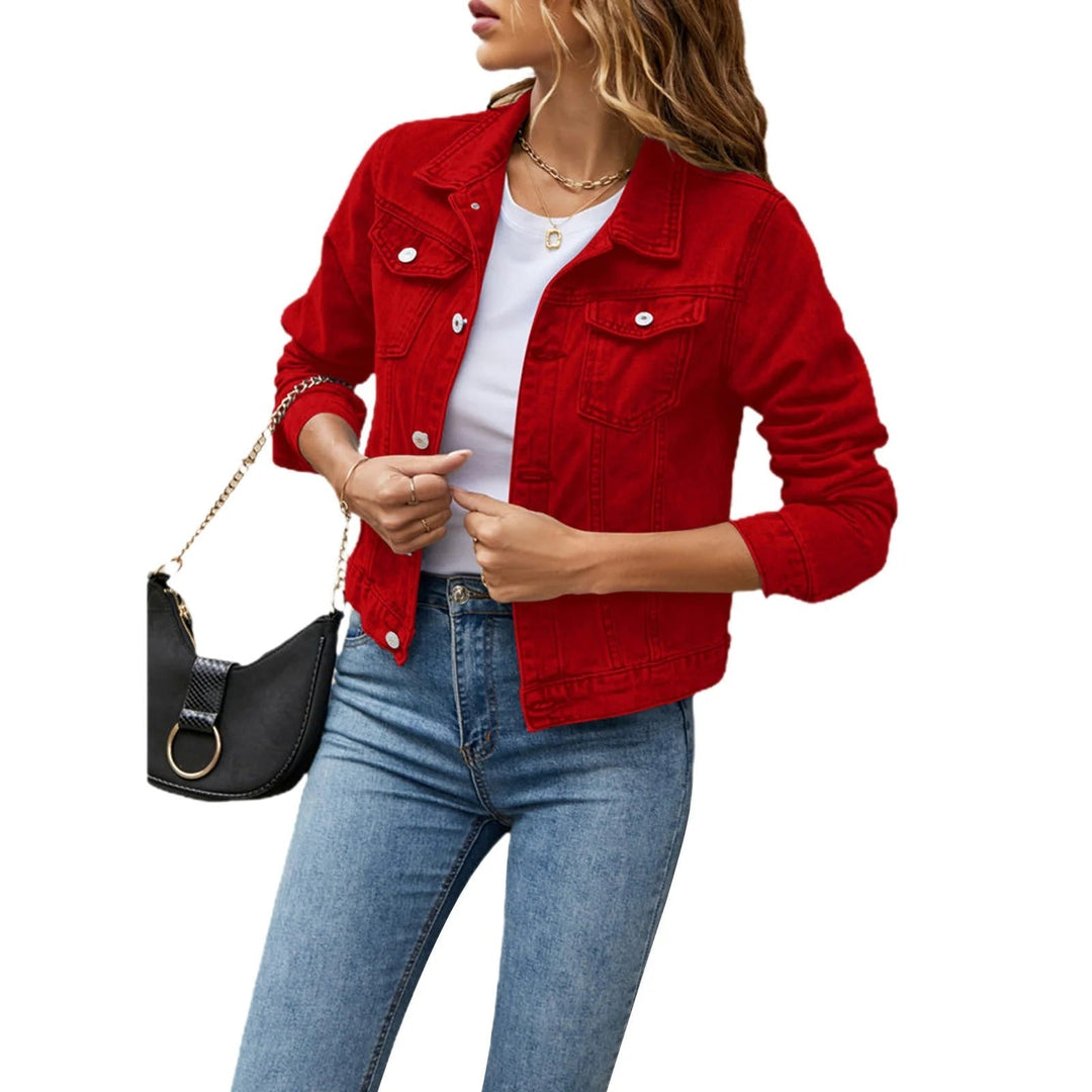 Stijlvol dames spijkerjasje, perfecte lentejas en zomerjas. Deze mode essential is veelzijdig en casual.