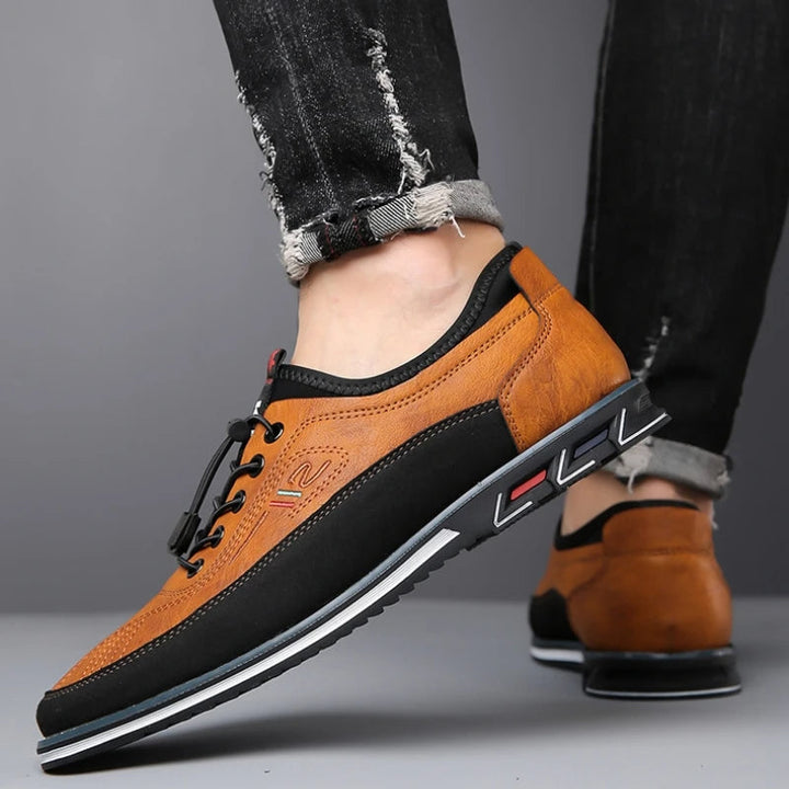 Zwarte heren Oxford schoenen met leerlook, orthopedisch ontworpen voor dagelijks comfort.