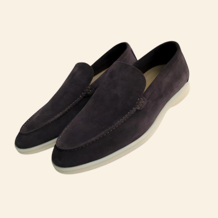 Tijdloze leren heren loafers, klassieke instappers die comfort en elegantie naadloos combineren.