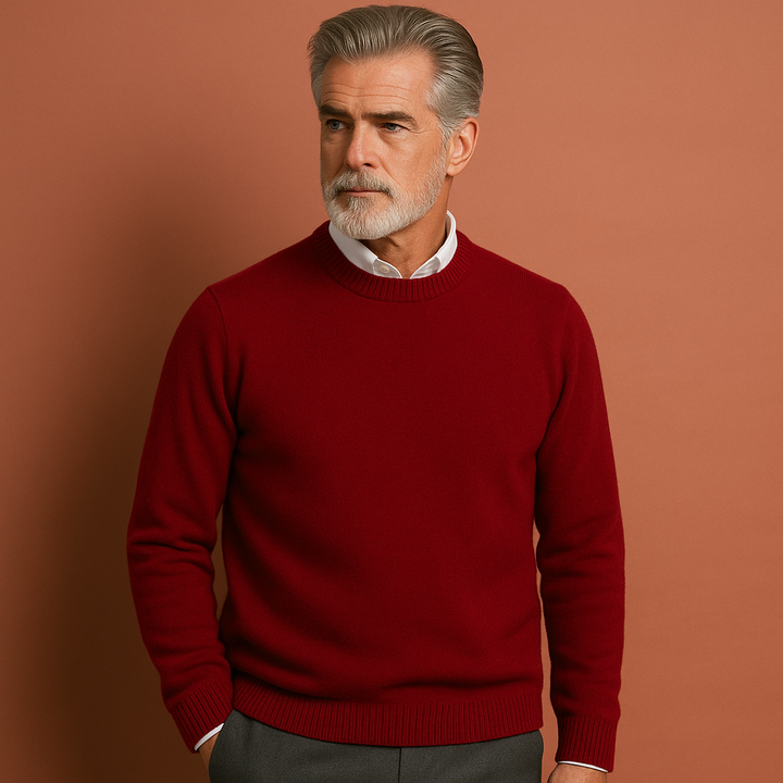 Stijlvolle, tijdloze heren trui. Een klassieke pullover voor comfortabele herfst- en wintermode, makkelijk te combineren.