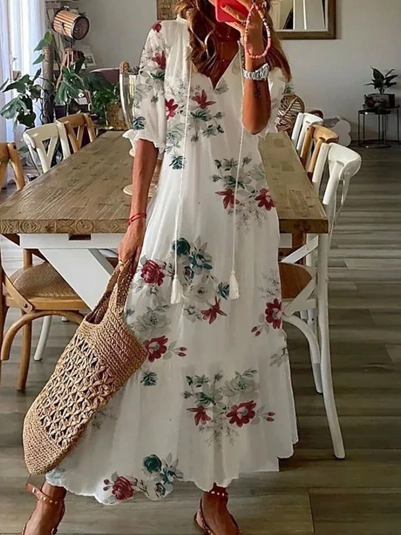 "Lichtblauwe bohemian midi jurk, elegant en luchtig, perfect voor elke gelegenheid in stijlvolle bohemian stijl."