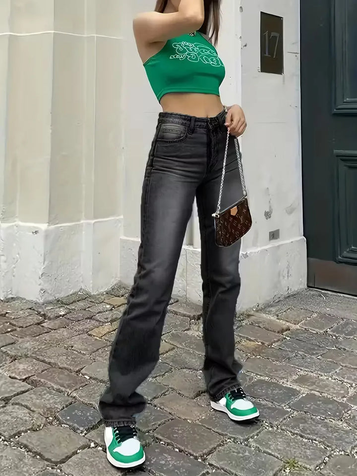 Blauwe dames jeans, straight fit en hoge taille, met praktische vijf-zakken styling.