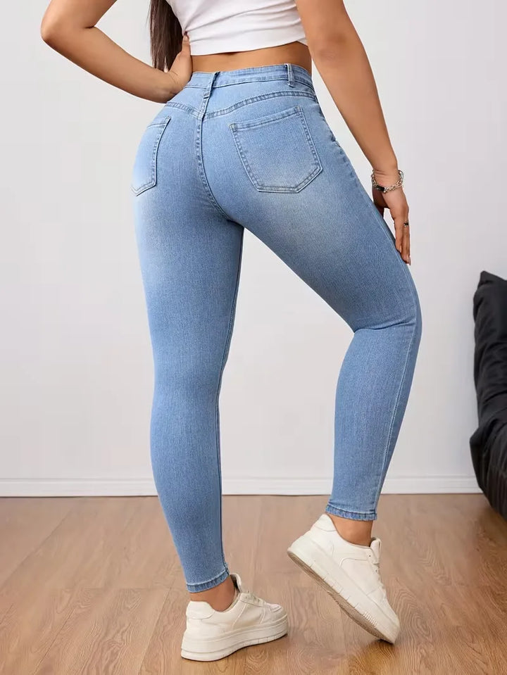 Modieuze lichtblauwe skinny jeans voor dames met hoge taille, veelzijdig voor casual lente, zomer of herfst outfits.