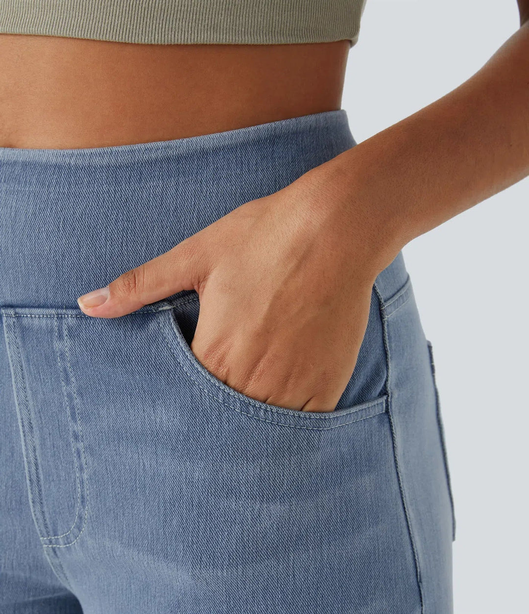 Dames wide leg jeans: lichtblauw, hoge taille, elastische band, gemakkelijk aan te trekken.