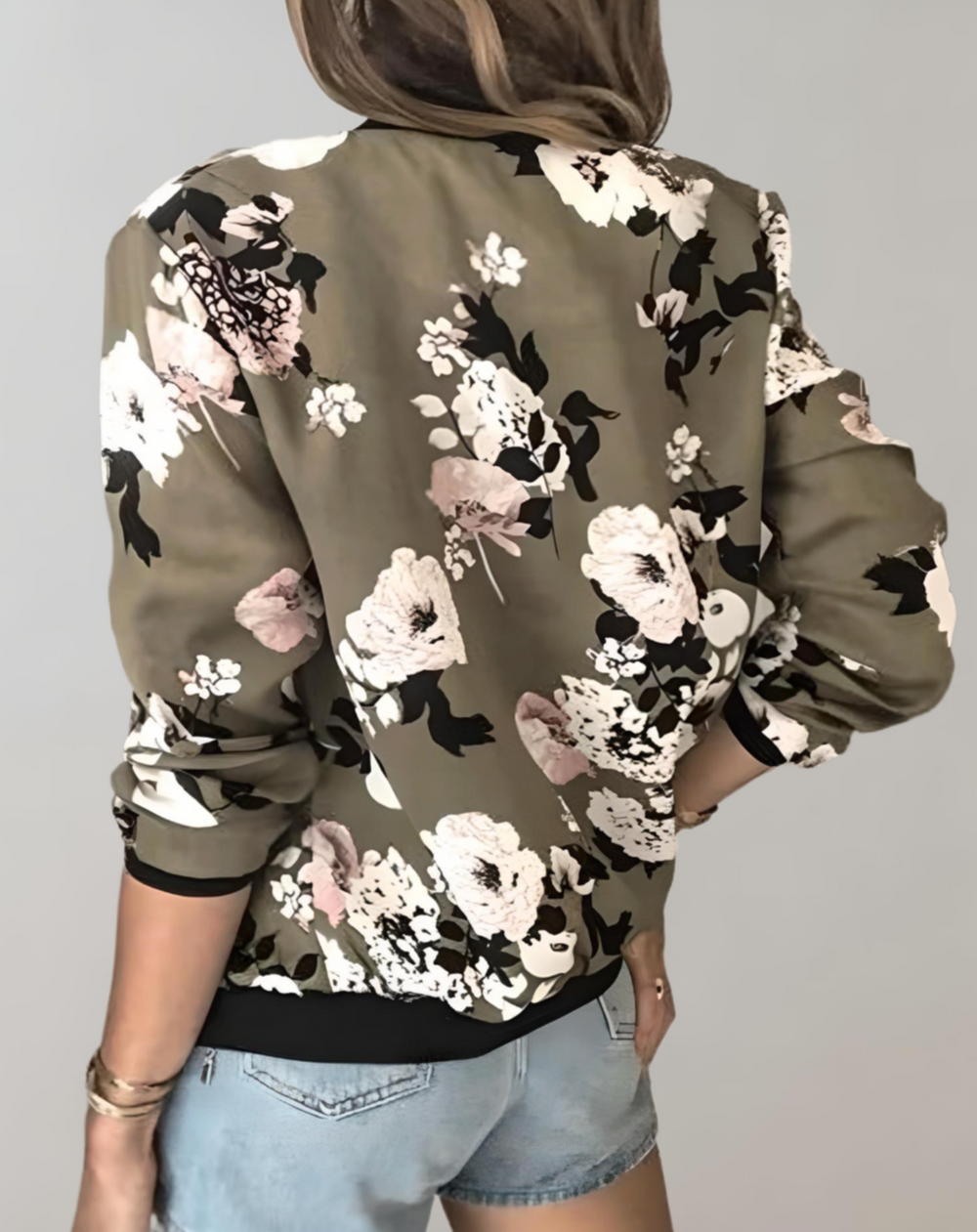 Lichtgewicht bloemen bomberjack dames met kleurrijke print, perfect voor casual en chique looks. Stijlvol en comfortabel.