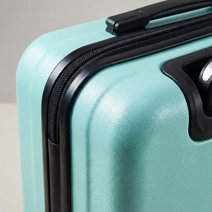 Duurzame reiskoffer Litecase met soepele wielen. Betrouwbare bagage voor al je reizen.