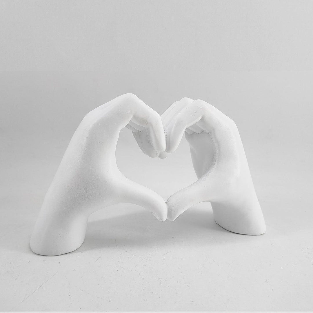 Tijdloze handgemaakte hart sculptuur, perfect als modern woonaccessoire of liefdevol geschenk.