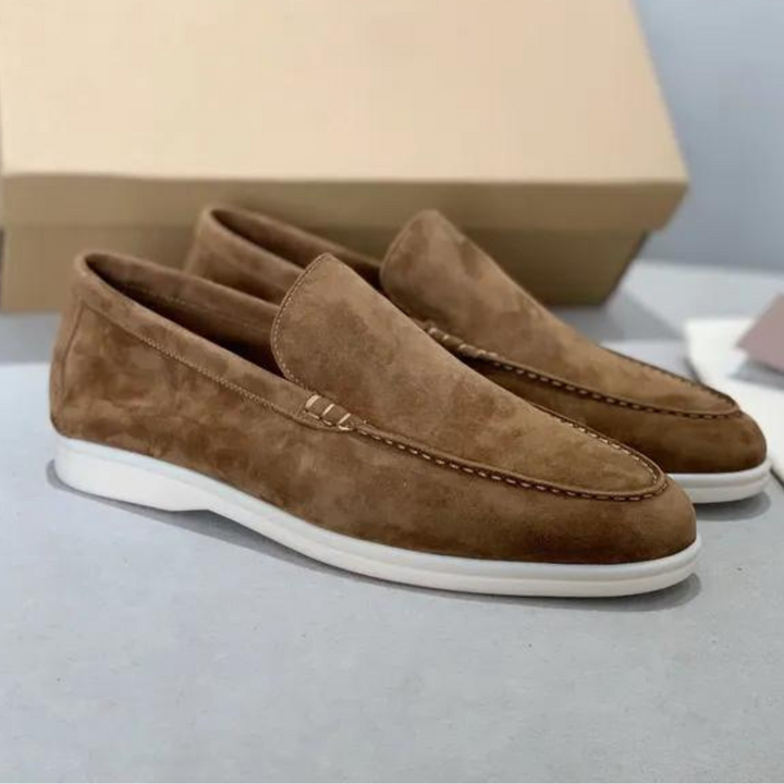 Lucas luxe suède heren loafers beige, voor elegantie en comfort. Hoogwaardig en ademend met antislipzool. Ideaal dagelijks.